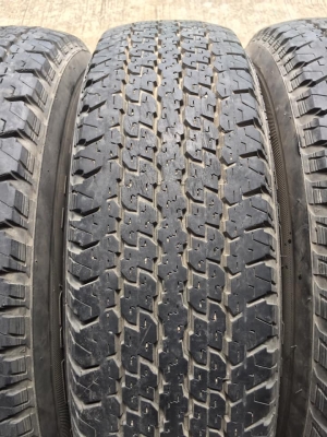 บริสโตน.205R16ปี13 ไร้ตำหนิ ดอกยางเหลือๆใช้ได้อีกนาน ชุด1200บ.โทร0879050181.ส่งได้ทั่วไทย