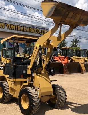 ขายรถตักล้อยาง CAT 901B (3,XXX ชั่วโมง) นำเข้าเองจากญี่ปุ่น สภาพสวยพร้อมใช้งาน มีVDOการทำงานครับ