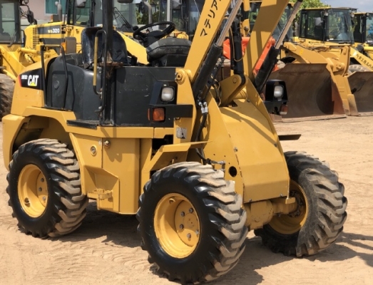 ขายรถตักล้อยาง CAT 901B (3,XXX ชั่วโมง) นำเข้าเองจากญี่ปุ่น สภาพสวยพร้อมใช้งาน มีVDOการทำงานครับ