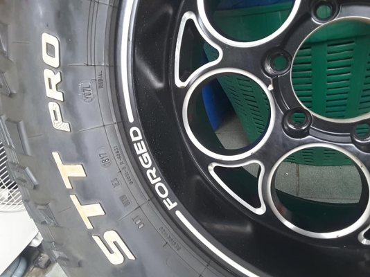 ล้อ+ยางอะไหล่285เทพๆ เอาไว้แขวนท้ายรถสวยๆ มี 1วง