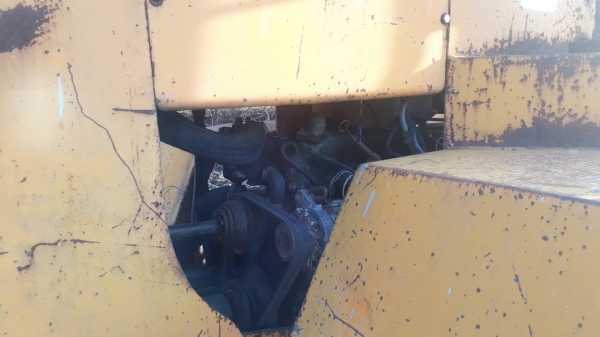 ขายรถตักล้อยาง ใช้งานได้ปกติ 145,000 บาท ค่าคอมนอก 5000 บาท 0861678258 วัตร์