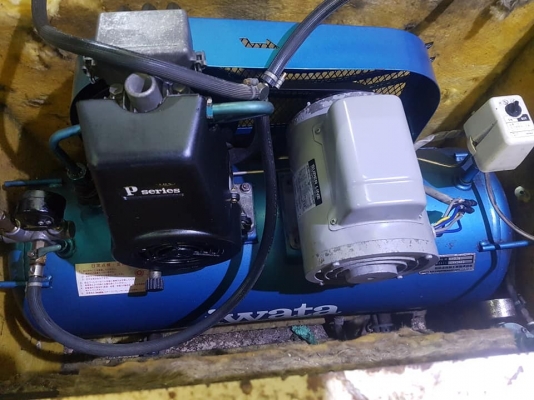 **ขายถูกๆ ปั้มลมมือสองจากญี่ปุ่น** IWATA 1 แรง แก้เป็นไฟบ้านแล้ว ทดสอบเรียบร้อย นิ่งๆเงียบๆ ทุกระบบเดิมๆ ใช้งานได้ดีมากครับ