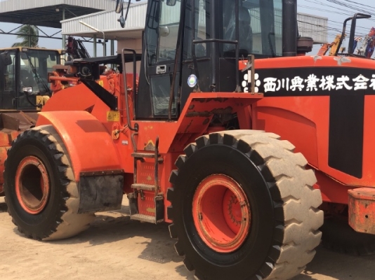 ขายรถตักล้อยาง CAT 962G นำเข้าเองจากญี่ปุ่น สภาพสวยพร้อมใช้ มีVDOการทำงานครับ