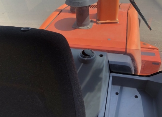 ขายรถตักล้อยาง HITACHI ZW150 (เทียบเท่า WA270-6) ปี 2013 นำเข้าเองจากญี่ปุ่น สวยพร้อมใช้ มีVDOการทำงานครับ