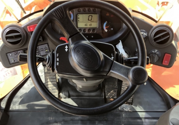 ขายรถตักล้อยาง HITACHI ZW150 (เทียบเท่า WA270-6) ปี 2013 นำเข้าเองจากญี่ปุ่น สวยพร้อมใช้ มีVDOการทำงานครับ