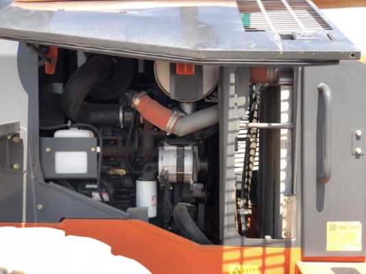 ขายรถตักล้อยาง HITACHI ZW150 (เทียบเท่า WA270-6) ปี 2013 นำเข้าเองจากญี่ปุ่น สวยพร้อมใช้ มีVDOการทำงานครับ