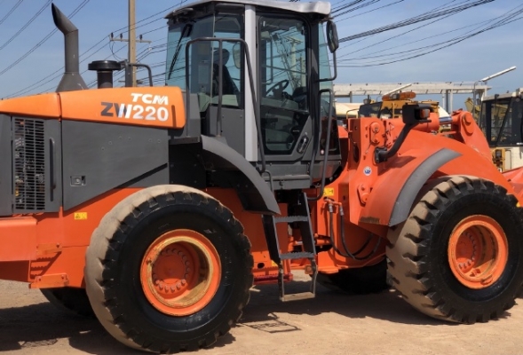 ขายรถตักล้อยาง HITACHI ZW220 นำเข้าเองจากญี่ปุ่น สภาพสวยพร้อมใช้ มีVDOการทำงานครับ