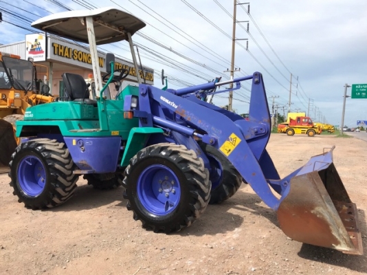 ขายรถตักล้อยาง KOMATSU WA40-3E นำเข้าเองจากญี่ปุ่น สภาพสวยพร้อมใช้ มีVDOการทำงานครับ