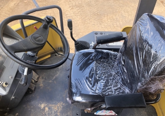 ขายรถตักล้อยาง KOMATSU WA80-3 นำเข้าเองจากญี่ปุ่น สภาพสวยพร้อมใช้งาน มีVDOการทำงานครับ ขายรถตักล้อยาง KOMATSU WA80-3 นำเข้าเองจากญี่ปุ่น สภาพสวยพร้อมใช้งาน มีVDOการทำงานครับ