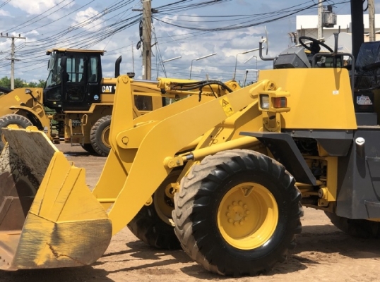 ขายรถตักล้อยาง KOMATSU WA80-3 นำเข้าเองจากญี่ปุ่น สภาพสวยพร้อมใช้งาน มีVDOการทำงานครับ ขายรถตักล้อยาง KOMATSU WA80-3 นำเข้าเองจากญี่ปุ่น สภาพสวยพร้อมใช้งาน มีVDOการทำงานครับ