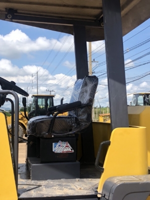 ขายรถตักล้อยาง KOMATSU WA80-3 นำเข้าเองจากญี่ปุ่น สภาพสวยพร้อมใช้งาน มีVDOการทำงานครับ ขายรถตักล้อยาง KOMATSU WA80-3 นำเข้าเองจากญี่ปุ่น สภาพสวยพร้อมใช้งาน มีVDOการทำงานครับ