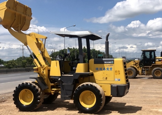 ขายรถตักล้อยาง KOMATSU WA80-3 นำเข้าเองจากญี่ปุ่น สภาพสวยพร้อมใช้งาน มีVDOการทำงานครับ ขายรถตักล้อยาง KOMATSU WA80-3 นำเข้าเองจากญี่ปุ่น สภาพสวยพร้อมใช้งาน มีVDOการทำงานครับ
