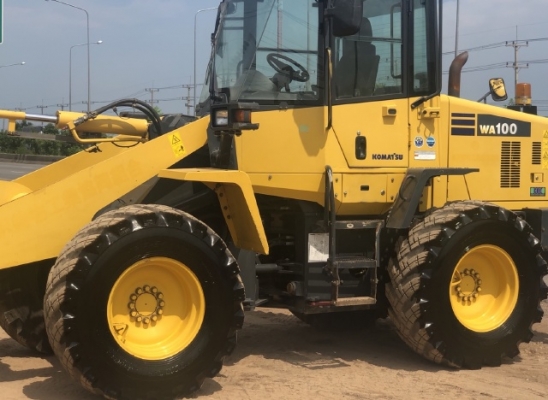 ขายรถตักล้อยาง KOMATSU WA100-6 ปี 2013 นำเข้าเองจากญี่ปุ่น สภาพสวยพร้อมใช้งาน มีVDOการทำงานครับ