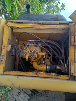 ขาย KOMATSU 200-6 เอกสารอินวอย รถพร้อมใช้