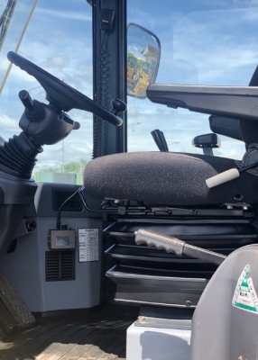 ขายรถตักล้อยาง KOMATSU WA200-5 แขนยาวพิเศษ นำเข้าเองจากญี่ปุ่น สภาพสวยพร้อมใช้ มีVDOการทำงานครับ