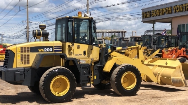 ขายรถตักล้อยาง KOMATSU WA200-5 แขนยาวพิเศษ นำเข้าเองจากญี่ปุ่น สภาพสวยพร้อมใช้ มีVDOการทำงานครับ