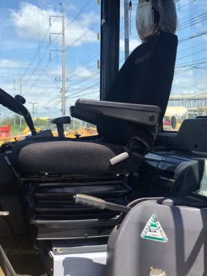 ขายรถตักล้อยาง KOMATSU WA200-5 แขนยาวพิเศษ นำเข้าเองจากญี่ปุ่น สภาพสวยพร้อมใช้ มีVDOการทำงานครับ