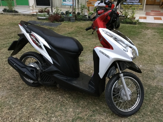 ขายมอเตอร์ไซด์ Honda Click 125i ปี 58 ภาษีไม่ขาด รถสภาพเยี่ยม บำรุงรักษาอย่างดี พร้อมใช้งาน