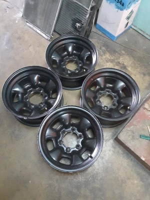 กะทะผ่า 6รู139 ขอบ16*8 et-25 สภาพดี สวยๆ 1ชุด