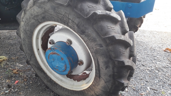 ขาย Ford 6640 2เพลา เพลาคาราโล่ เก่านอก โทร. 084-5424150 เน้นโทรคับ id line: rapinzat