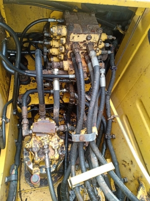 ขายจ้า..KOMATSU PC130-8. เก่าใน  สวย  เดิมๆๆ  เครื่องปั๊มแห้ง  เอกสารเล่มทะเบียน โทร 089-3818694 จ๊อย