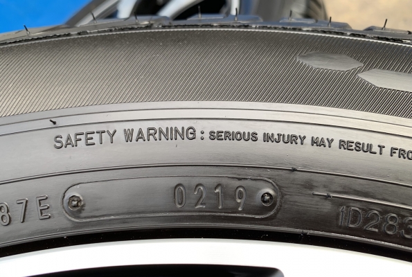 ล้อแม็กป้ายแดง Toyota Fortuner TRD ขอบ 20 พร้อมยางป้ายแดง 265-50-20 Dunlop ปี 19 สวยๆ