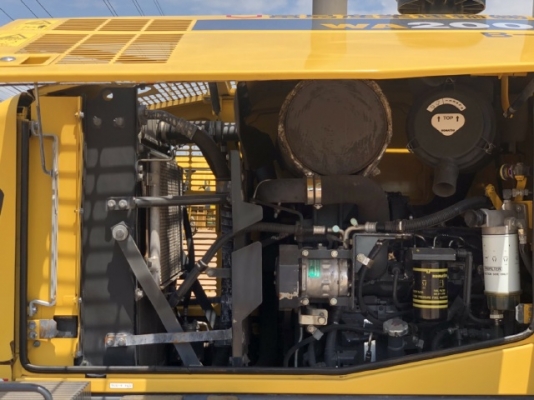 ขายรถตักล้อยาง KOMATSU WA200-6 ปี 2013 นำเข้าเองจากญี่ปุ่น สภาพสวยพร้อมใช้งาน มีVDOการทำงานครับ