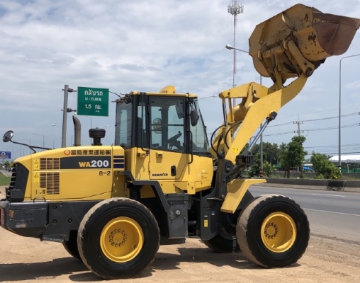 ขายรถตักล้อยาง KOMATSU WA200-6 ปี 2013 นำเข้าเองจากญี่ปุ่น สภาพสวยพร้อมใช้งาน มีVDOการทำงานครับ