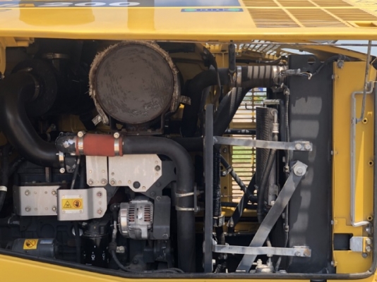 ขายรถตักล้อยาง KOMATSU WA200-6 ปี 2013 นำเข้าเองจากญี่ปุ่น สภาพสวยพร้อมใช้งาน มีVDOการทำงานครับ