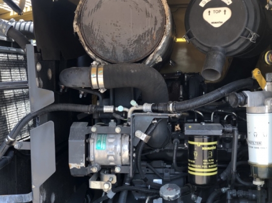 ขายรถตักล้อยาง KOMATSU WA200-6 ปี 2013 นำเข้าเองจากญี่ปุ่น สภาพสวยพร้อมใช้งาน มีVDOการทำงานครับ