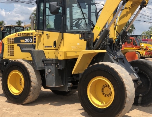 ขายรถตักล้อยาง KOMATSU WA200-6 ปี 2013 นำเข้าเองจากญี่ปุ่น สภาพสวยพร้อมใช้งาน มีVDOการทำงานครับ