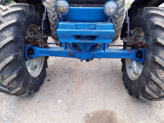 ขาย Ford 8210 เก่านอก 2เพลา โทร. 084-5424150 ขาย Ford 8210 เก่านอก 2เพลา โทร. 084-5424150