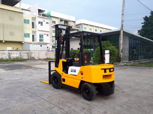 ขายรถ TCM FD25Z2 ดีเซล240 เสา 4 เมตร สภาพพร้อมใช้งาน ขายรถ TCM FD25Z2 ดีเซล240 เสา 4 เมตร สภาพพร้อมใช้งาน