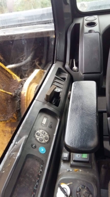 รถแมคโคSH.210.  เอกสารเล่มทะเบียน.  เจ้าของขายเองราคาลดสุดๆๆๆ. รถ4ปี.