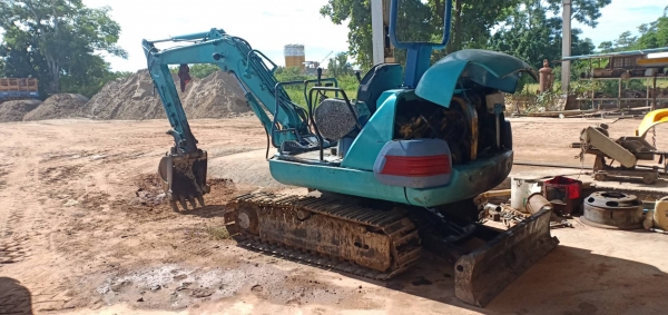 รถขุด KOMATSU PC30-7 รถสภาพสวยแน่น มีคลิปการทำงานส่งให้ทางไลน์.