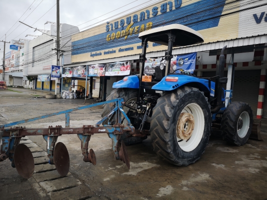รถไถ New Holland T 6050 6 สูบ  126 แรงม้า สนใจติดต่อ 0819420889 เจ้าของขายเองต่อรองราคาได้