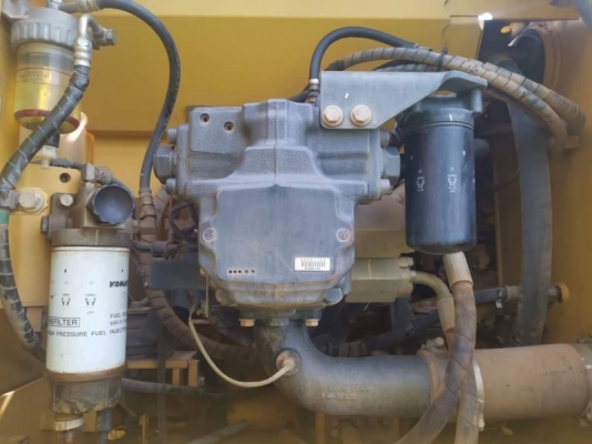ขาย KOMATSU 200-8 MO ทำงาน 9,XXX ชม เอกสารเล่มทะเบียน รถพร้อมใช้