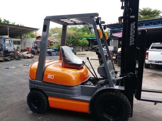 ขาย โฟรคลิฟท์ โตโยต้า รุ่น 6   เครื่อง ดีเซล