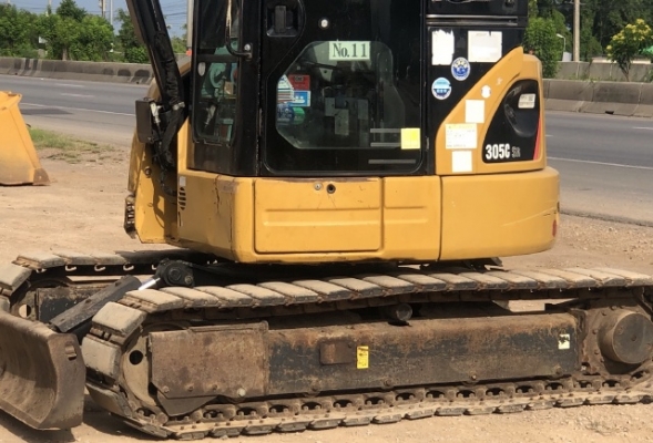 ขายรถขุด CAT 305CSR ปี 2009 นำเข้าเองจากญี่ปุ่น สภาพสวยพร้อมใช้ มีVDOการทำงานครับ