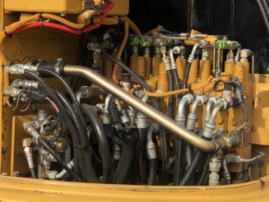 ขายรถขุด CAT 305CSR ปี 2009 นำเข้าเองจากญี่ปุ่น สภาพสวยพร้อมใช้ มีVDOการทำงานครับ