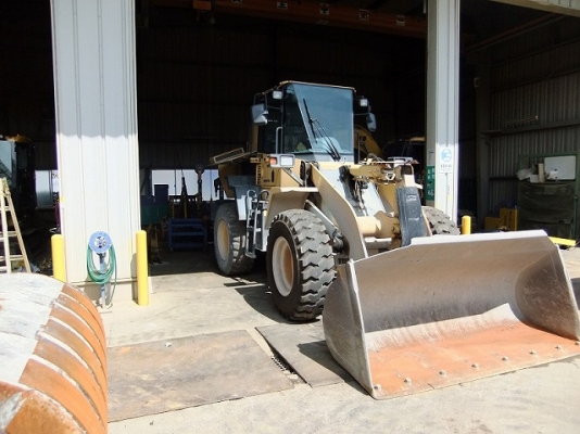 ขายรถตักล้อยาง KOMATSU WA200-5 (6,xxx ชั่วโมง) นำเข้าเองจากญี่ปุ่น สภาพสวยพร้อมใช้ ถึงเร็วๆนี้ครับ