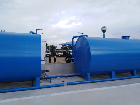 ขายถังน้ำมัน20000ลิตรเหล็กหนา3มิล.พร้อมอุปกรณ์ตามรูป