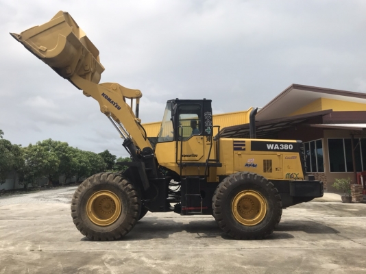 ขายรถตักKOMATSUรุ่นWA380-3นำเข้าญี่ปุ่นไม่เคยใช้งานในไทย เอวอ่อน  เครื่องโคมัสสุ6สูบ สภาพดีพร้อมใช้งาน 081-8302909 จิรโรจน์ Line  :  @J555