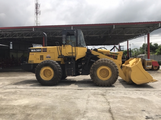 ขายรถตักKOMATSUรุ่นWA380-3นำเข้าญี่ปุ่นไม่เคยใช้งานในไทย เอวอ่อน  เครื่องโคมัสสุ6สูบ สภาพดีพร้อมใช้งาน 081-8302909 จิรโรจน์ Line  :  @J555