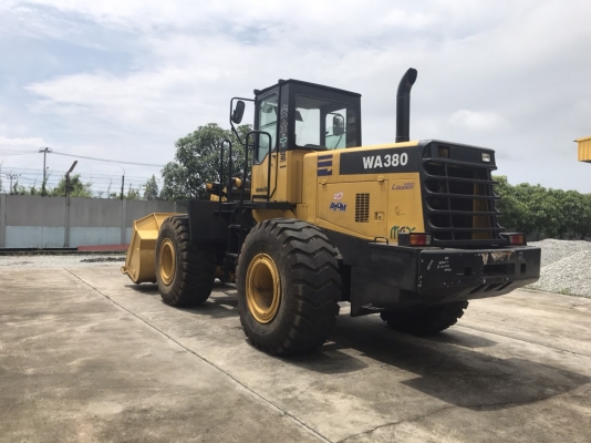ขายรถตักKOMATSUรุ่นWA380-3นำเข้าญี่ปุ่นไม่เคยใช้งานในไทย เอวอ่อน  เครื่องโคมัสสุ6สูบ สภาพดีพร้อมใช้งาน 081-8302909 จิรโรจน์ Line  :  @J555