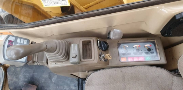 ขายด่วนรถแบคโฮรถCATคาเม่ร่า308BSRรุ่นยอดนิยมสวยๆเทียบเท่าPC80ออโต้คันเร่งเครื่อง4สูบเครื่องดีปั่มแรงไฟฟ้าครบซีเรียสุงชั่วโม่งทำงานน้อย8,195รถนอกเพิ่งนำเข้ามาใหม่ยังไม่เคยใช้งานในเมืองไทยเลย