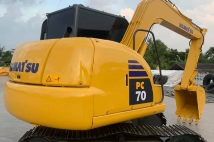 ขาย!! &gt;&gt;&gt; Komatsu Pc70 รุ่น 8 ไมล์ 5,000 ชั่วโมง &lt;&lt;&lt; เบอร์ติดต่อ 098-7155789 086-4631102