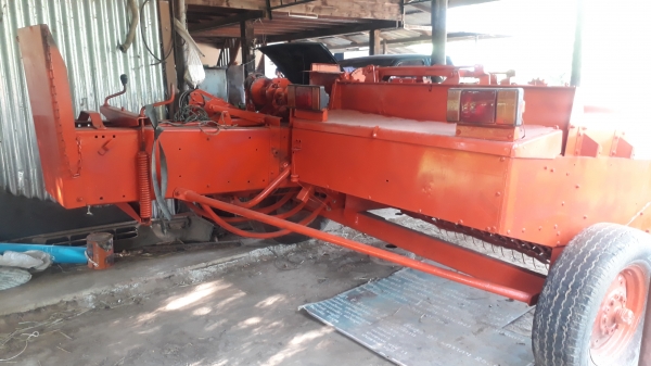 ขายเครื่องอัดฟางแม็กซี่ 124 ป้ายเหลือง ใช้งานได้ปกติ