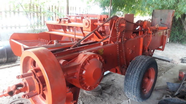 ขายเครื่องอัดฟางแม็กซี่ 124 ป้ายเหลือง ใช้งานได้ปกติ