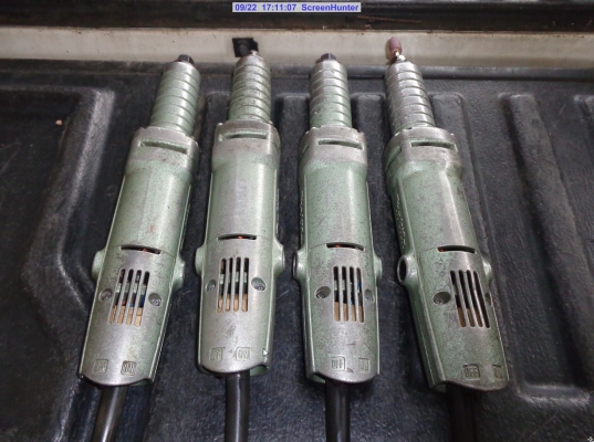 ขายเครื่องเจียรก้านยาว 1/4"(6mm.) MAKITA 906H มี4ตัวขายตัวละ2300พร้อมส่ง ขายเครื่องเจียรก้านยาว 1/4"(6mm.) MAKITA 906H มี4ตัวขายตัวละ2300พร้อมส่ง